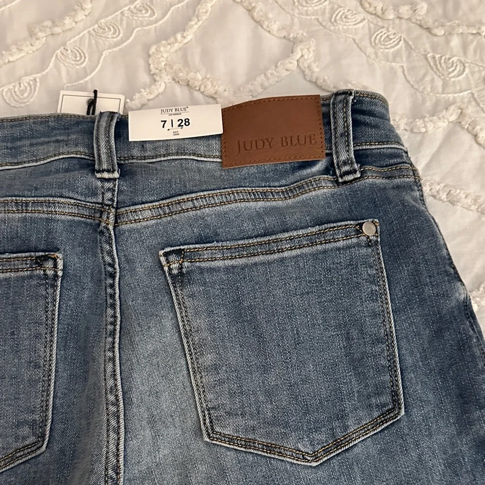 Judy Blue Classic Denim Straight Leg Jeans - Picture 8 of 8